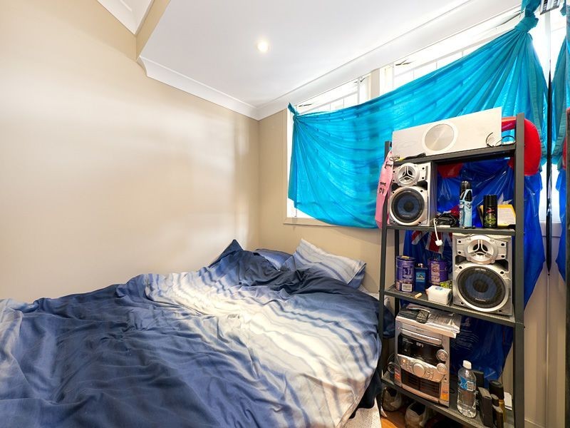 10 Newcross Street, Indooroopilly QLD 4068