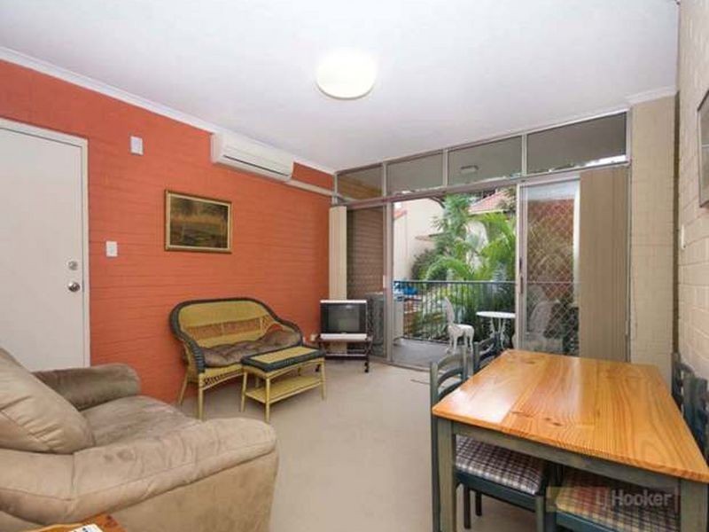 6/104 Gailey Road, St Lucia QLD 4067