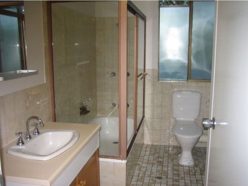 2/11 Foxton Street, Indooroopilly QLD 4068