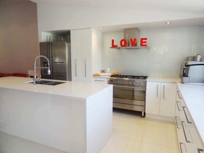 4/23 Woodstock Road, Toowong QLD 4066