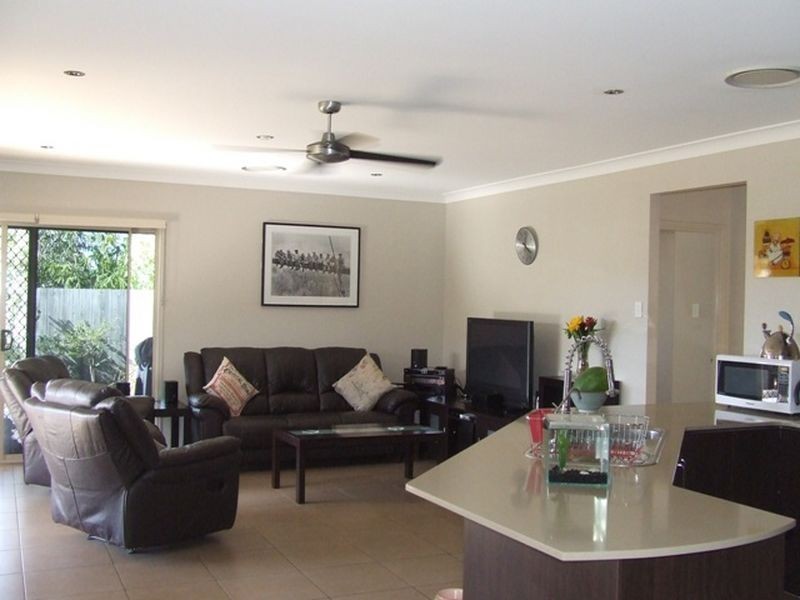 8 Frederick Street, Moggill QLD 4070