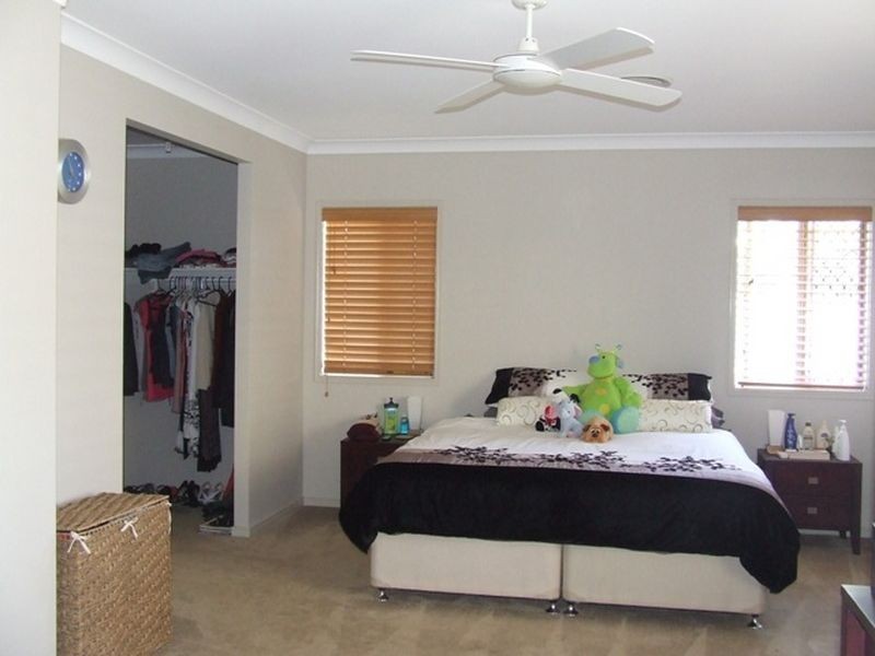 8 Frederick Street, Moggill QLD 4070