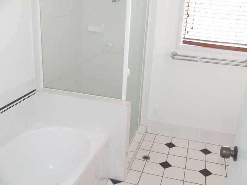 1/17 Grosvenor Street, Balmoral QLD 4171