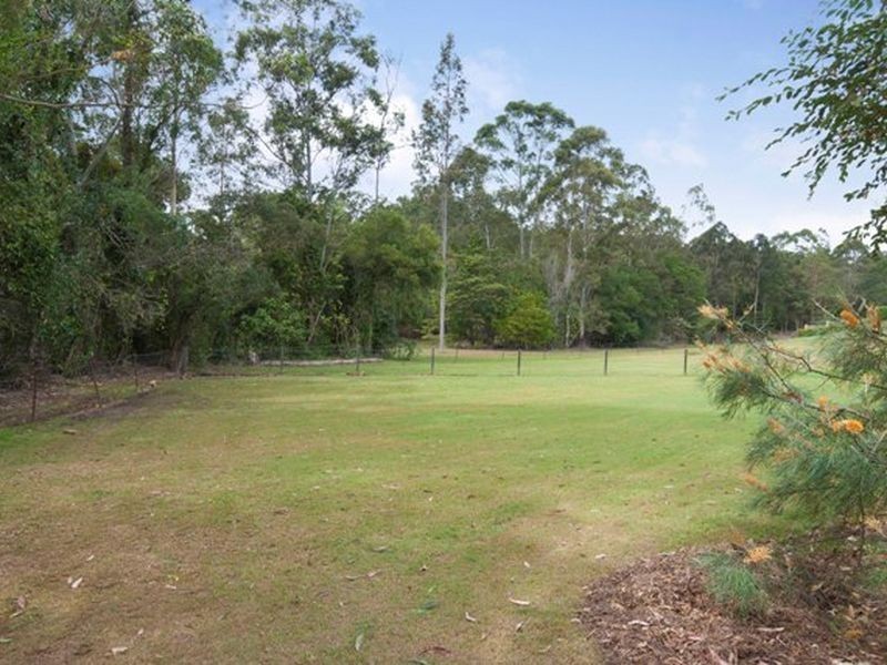 25 Bunya Lakes Court, Bunya QLD 4055