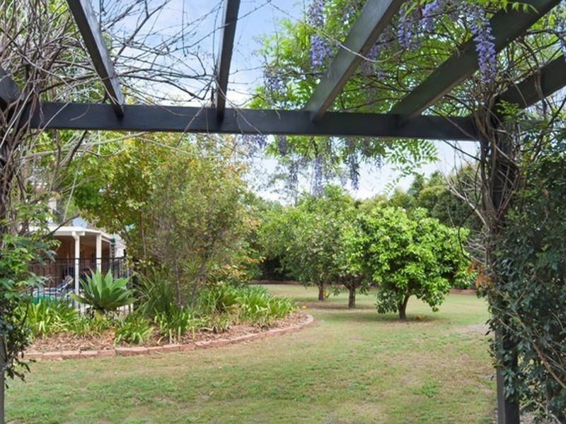 25 Bunya Lakes Court, Bunya QLD 4055