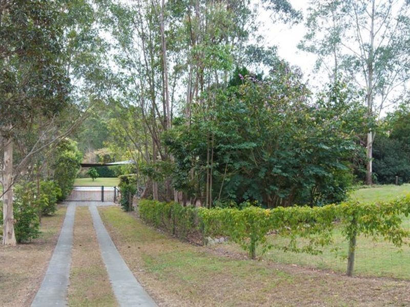 25 Bunya Lakes Court, Bunya QLD 4055