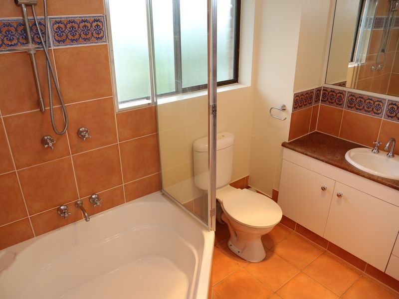 9/18 Vincent Street, Indooroopilly QLD 4068