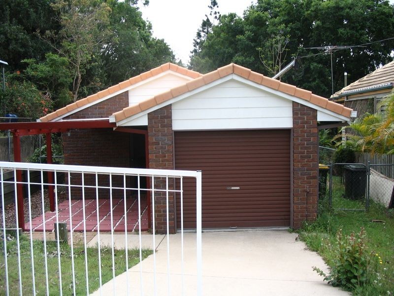 5 Ootana Street, Chapel Hill QLD 4069