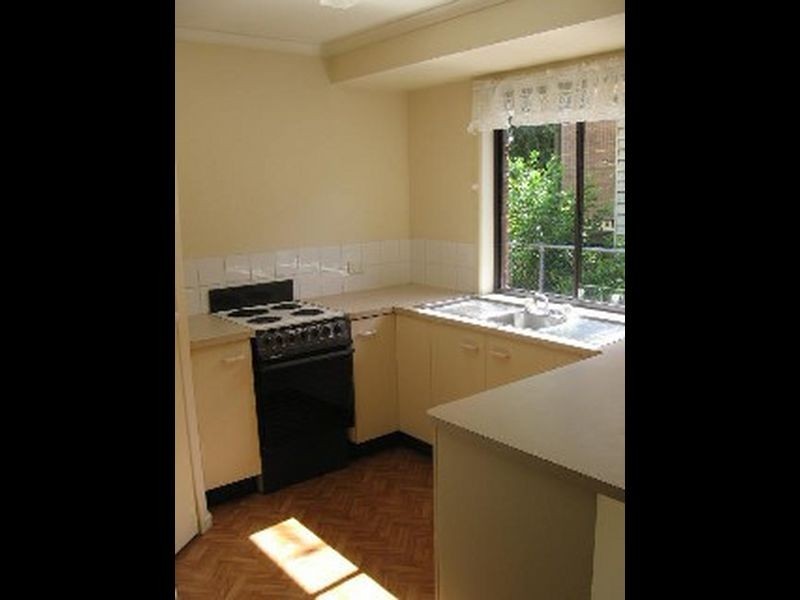 5 Ootana Street, Chapel Hill QLD 4069