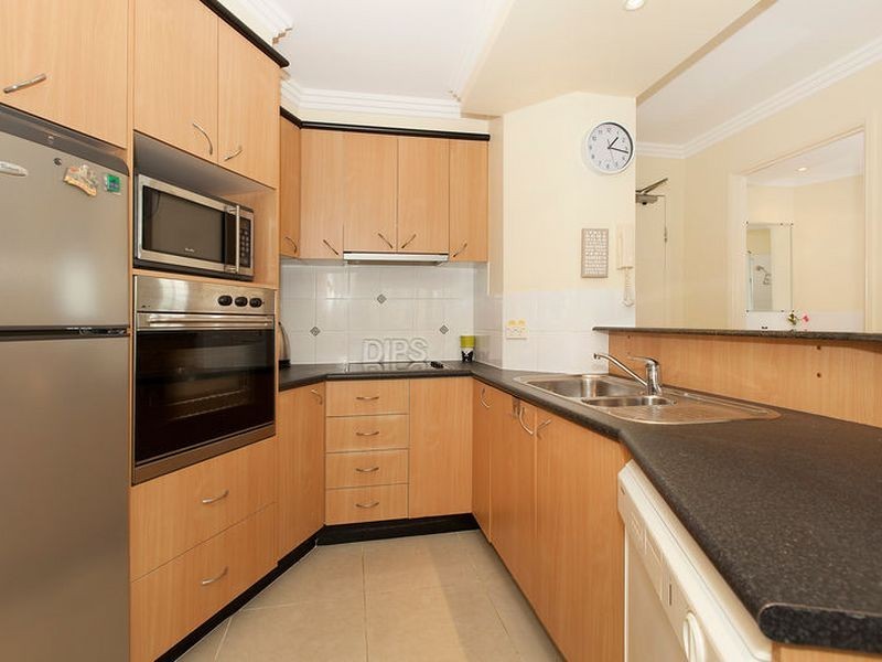 9/117-121 Sir Fred Schonell Drive, St Lucia QLD 4067