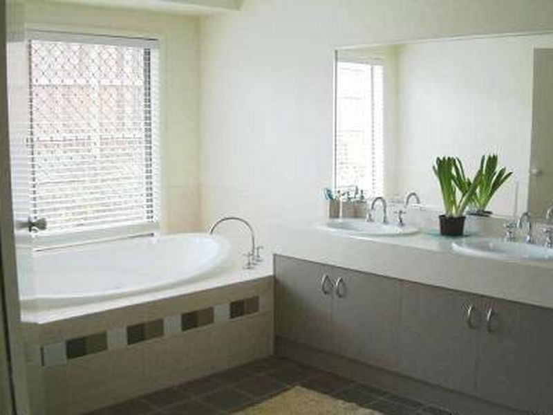 19 Joseph Avenue, Moggill QLD 4070