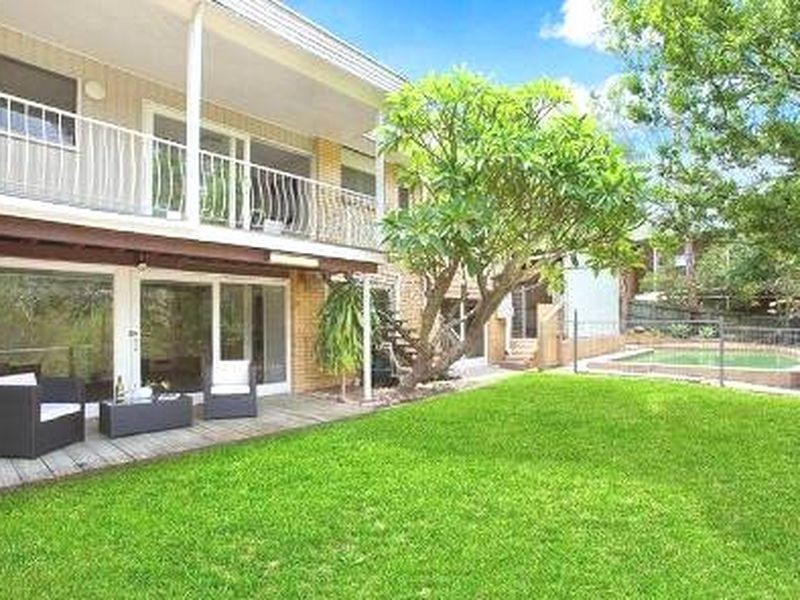 19 Rialanna Street, Kenmore QLD 4069