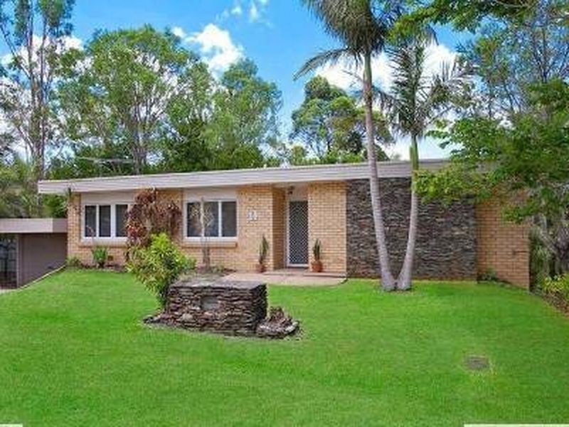 19 Rialanna Street, Kenmore QLD 4069