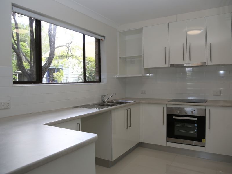 2/11 Frederick Street, Taringa QLD 4068