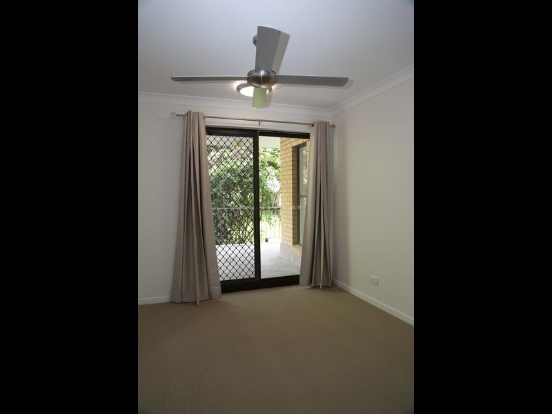 2/11 Frederick Street, Taringa QLD 4068