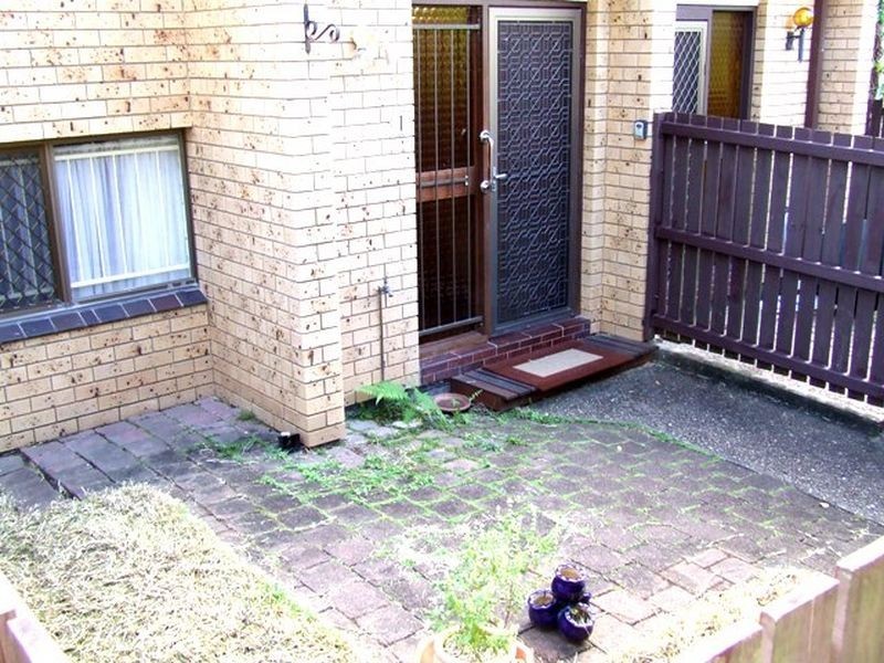 1/54 Durham Street, St Lucia QLD 4067