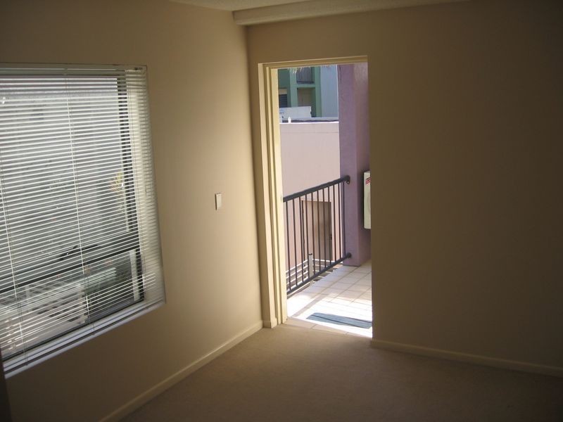 36/7 Landsborough Terrace, Toowong QLD 4066