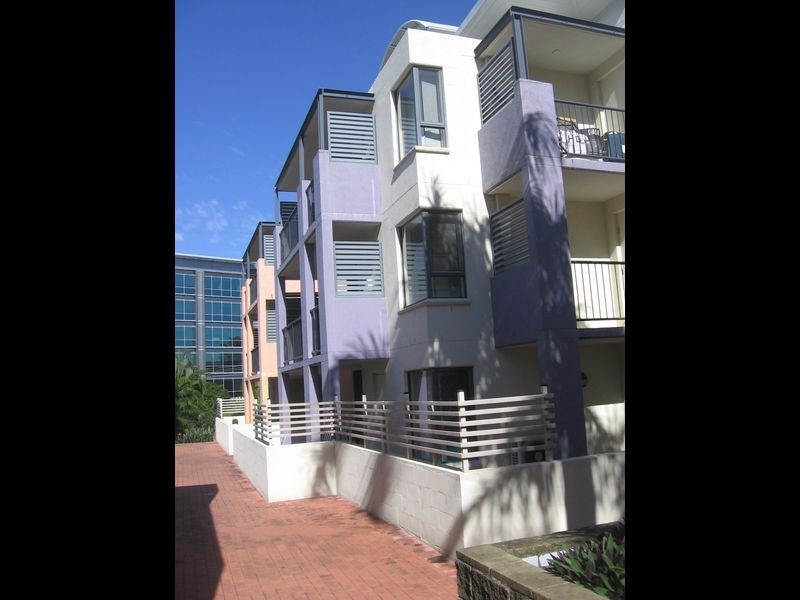 36/7 Landsborough Terrace, Toowong QLD 4066