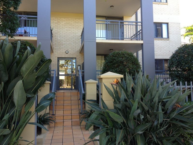 96/300 Sir Fred Schonell Drive, St Lucia QLD 4067