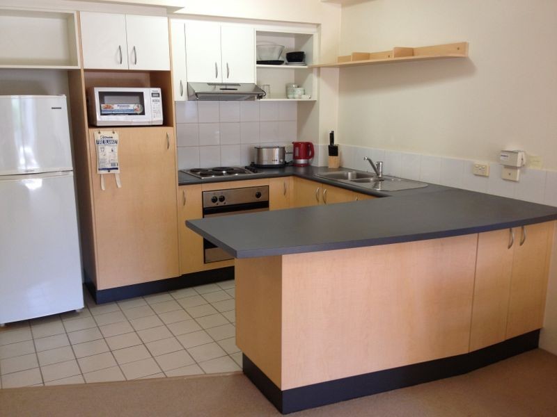 96/300 Sir Fred Schonell Drive, St Lucia QLD 4067