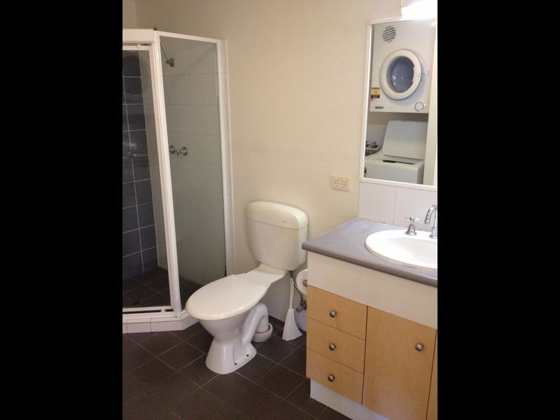 96/300 Sir Fred Schonell Drive, St Lucia QLD 4067