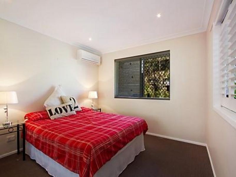 2/39 Waverley Road, Taringa QLD 4068