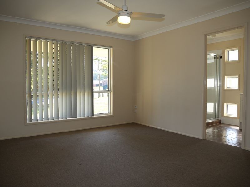 3 Eucalypt Place, Anstead QLD 4070