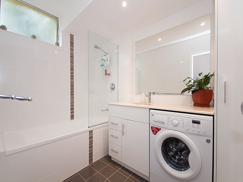 1/34 Elizabeth Street, Toowong QLD 4066