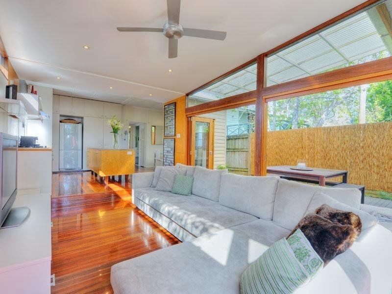 35 Farm Street, Newmarket QLD 4051