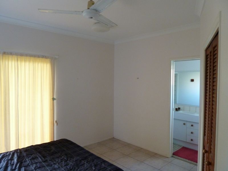 1/30 Armadale Street, St Lucia QLD 4067