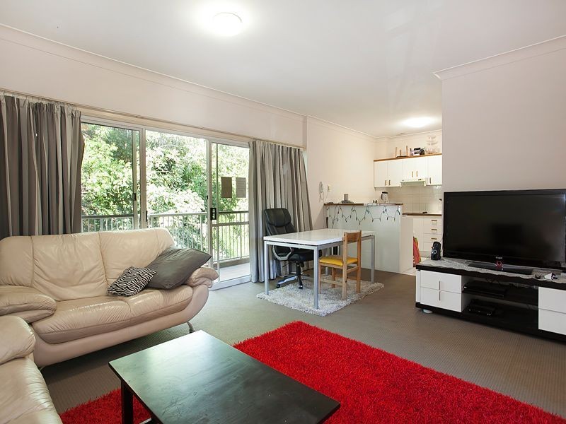 8/86 Musgrave Road, Indooroopilly QLD 4068