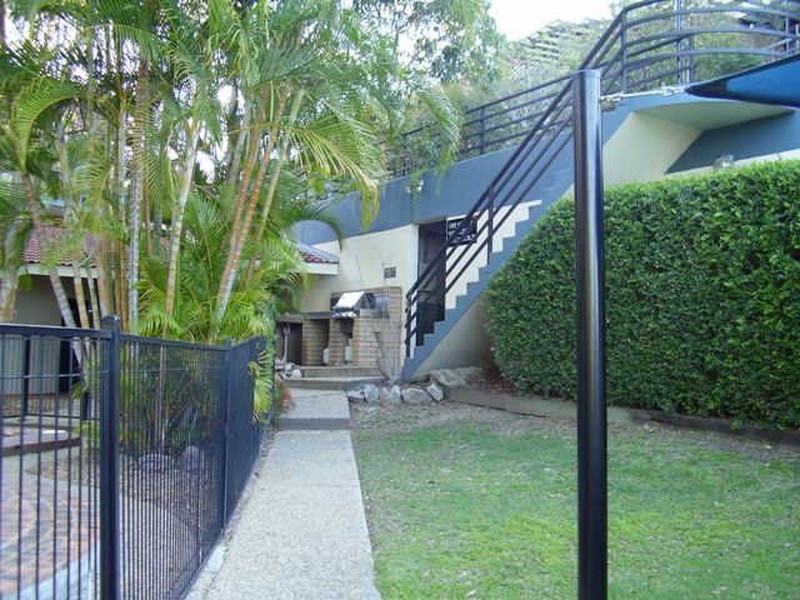 2/31 Bishop Street, St Lucia QLD 4067
