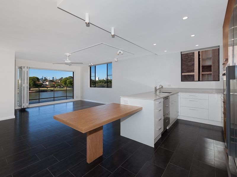 6/32 Sandford Street, St Lucia QLD 4067