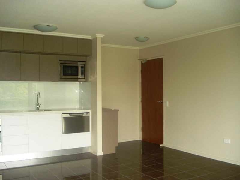 3/74 Dengate Lane, St Lucia QLD 4067