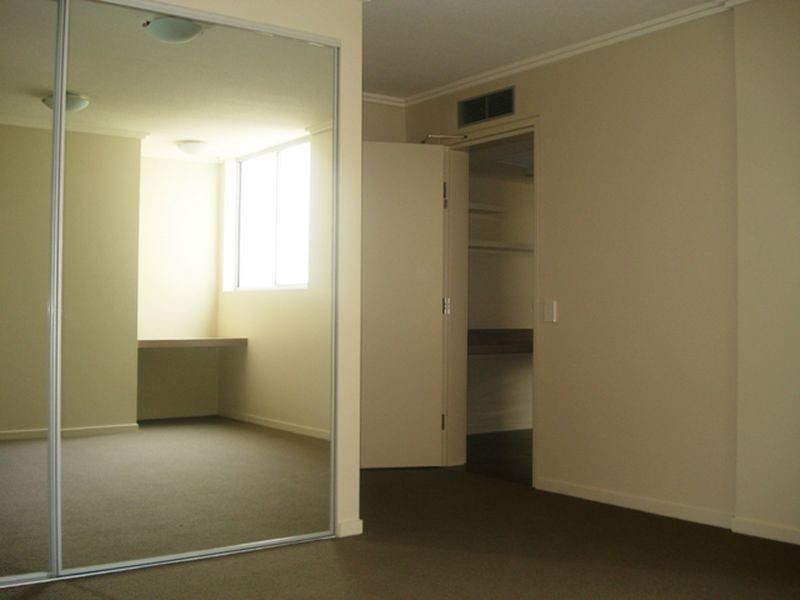 3/74 Dengate Lane, St Lucia QLD 4067