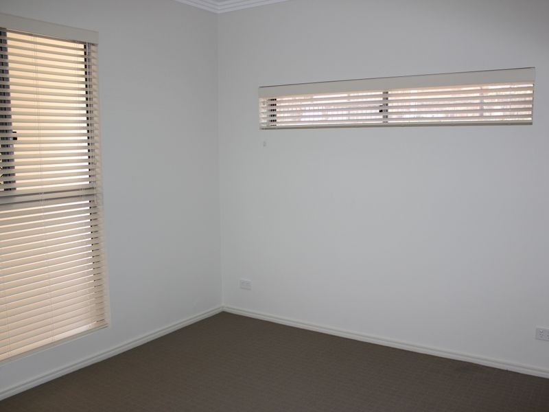 4/118 Carmody Road, St Lucia QLD 4067