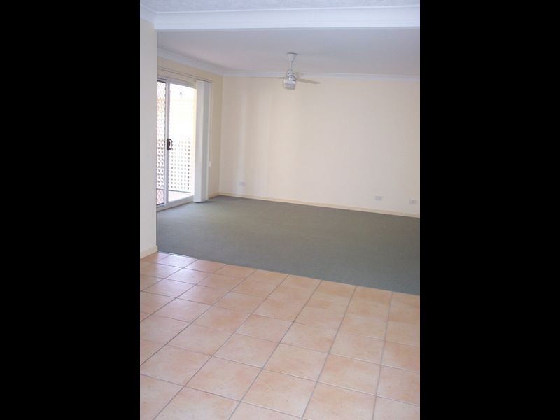 8/57 Mitre Street, St Lucia QLD 4067