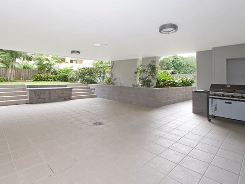 18/8-12 Belgrave Road, Indooroopilly QLD 4068