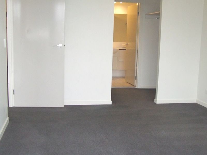 18/8-12 Belgrave Road, Indooroopilly QLD 4068