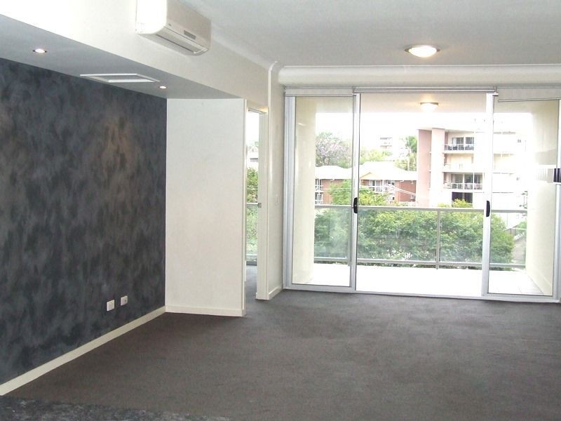 18/8-12 Belgrave Road, Indooroopilly QLD 4068