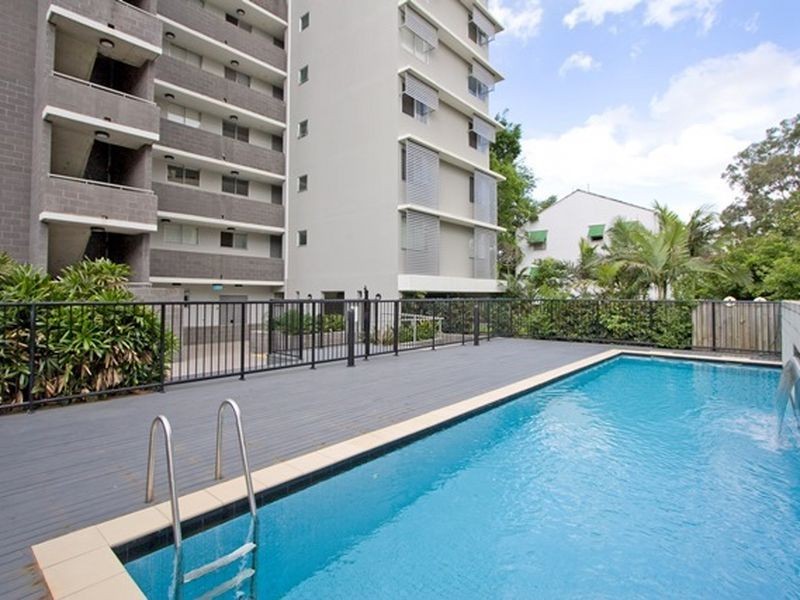 18/8-12 Belgrave Road, Indooroopilly QLD 4068