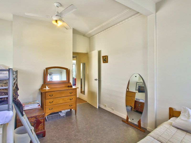 62 Gladstone Street, Indooroopilly QLD 4068