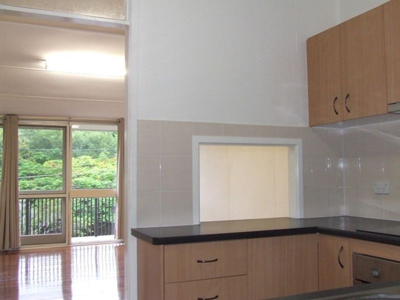 1/16 Depper Street, St Lucia QLD 4067