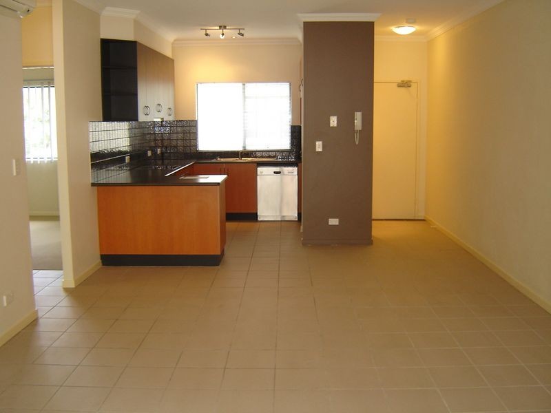 2/57 Sanford Street, St Lucia QLD 4067