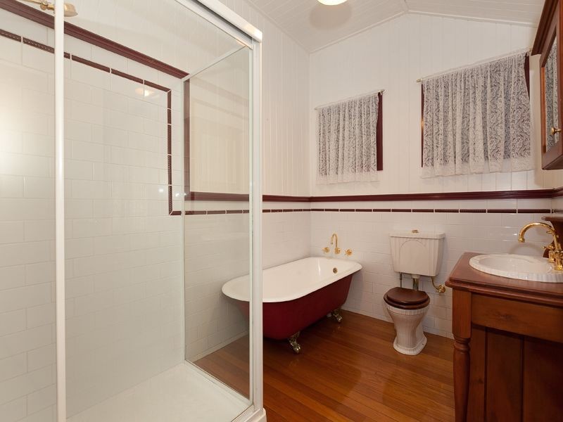 10 Upper Brookfield Road, Brookfield QLD 4069