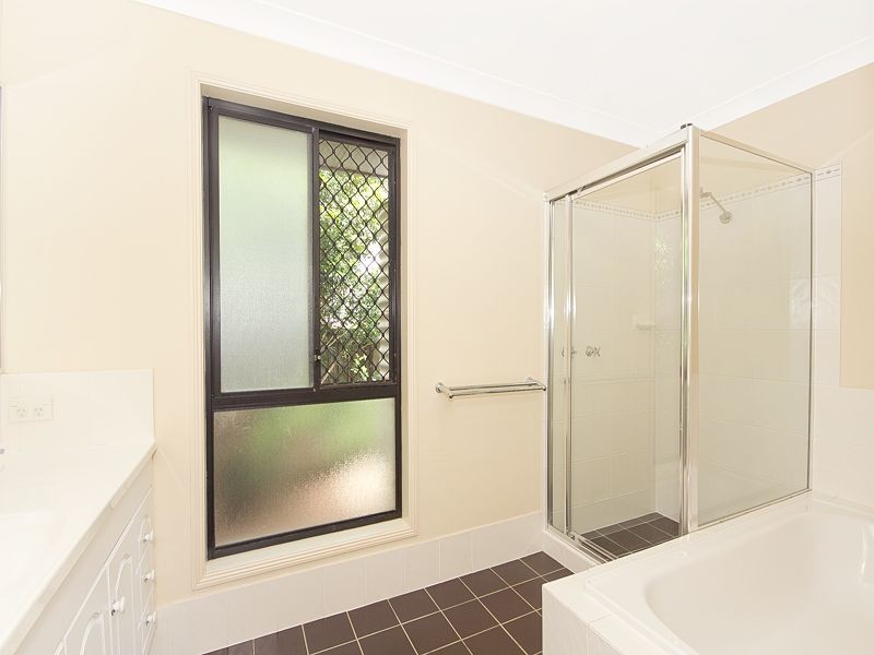 32 Brentwood Place, Moggill QLD 4070