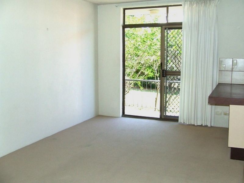 2/21 Depper Street, Toowong QLD 4066