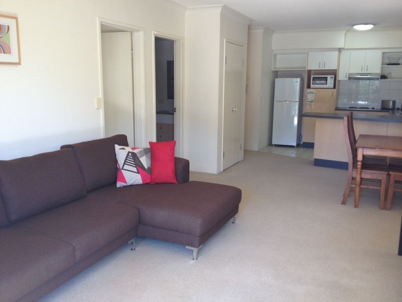 24/300 Sir Fred Schonell Drive, St Lucia QLD 4067