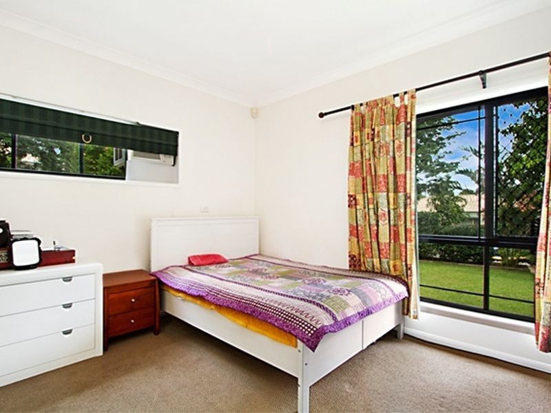 2 Evergreen Close, Kenmore QLD 4069