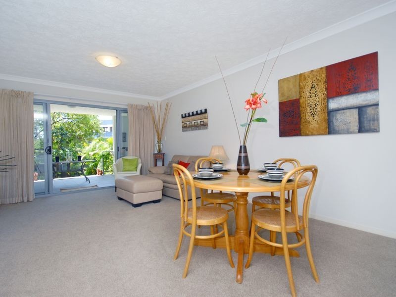 3/36 Holland Street, Toowong QLD 4066